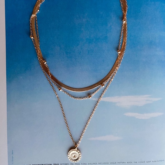 Gold herringbone choker and coin pendant necklace - Picture 4 of 5